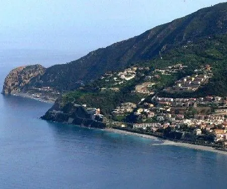 Casa Vacanze Gioiosa Marea Holiday home