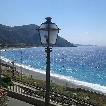Casa Vacanze Gioiosa Marea Ferienhaus